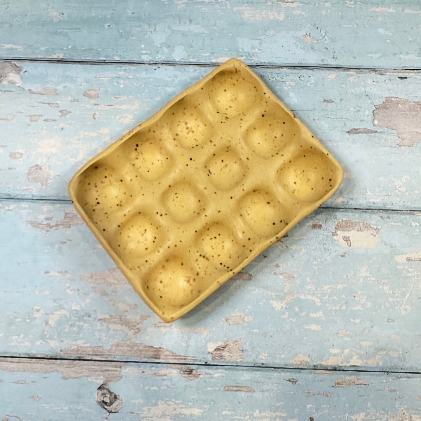 Yellow Egg Tray, Holds 6 or 12 Eggs