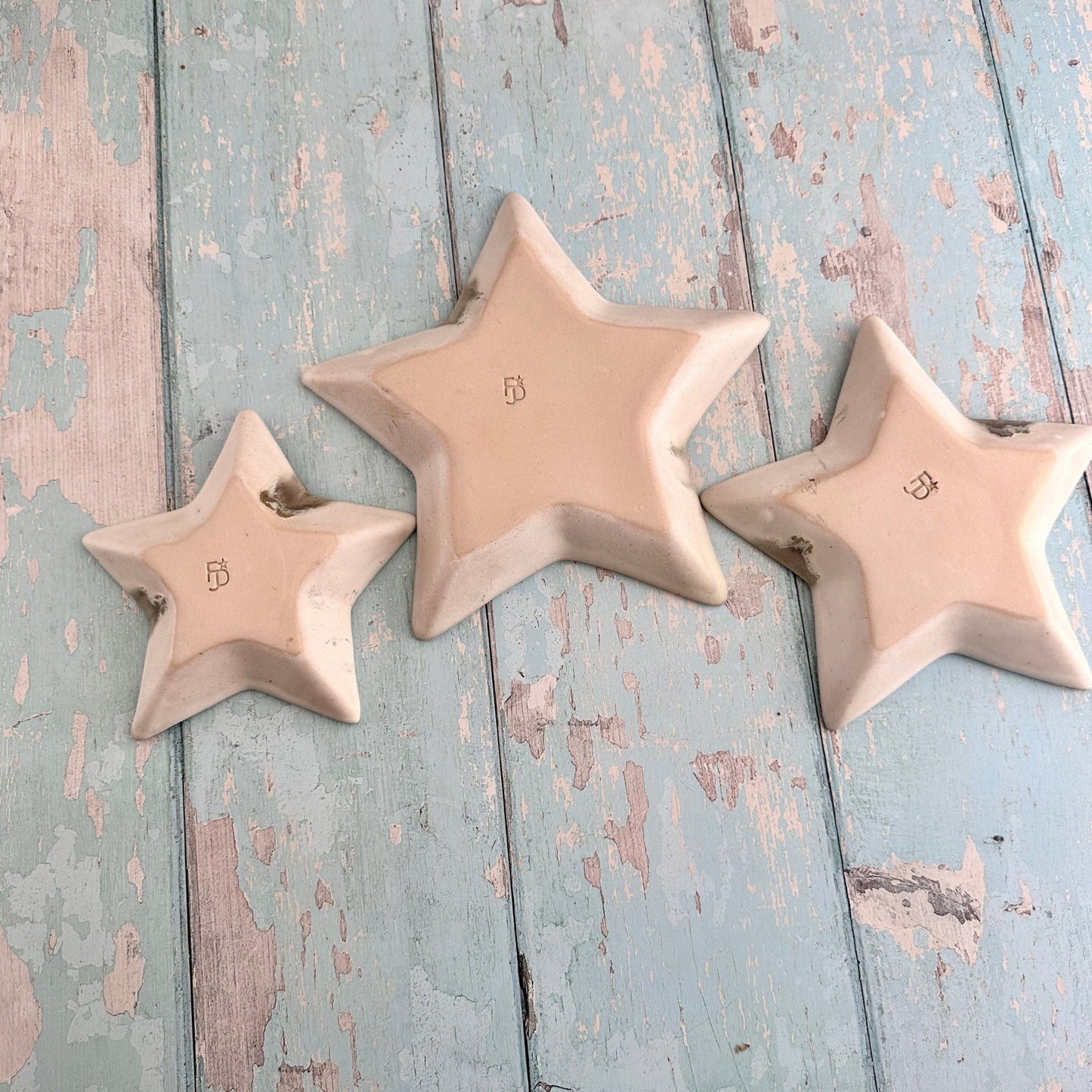 Green and Gold Star Nesting Dishes - FJD Ceramics