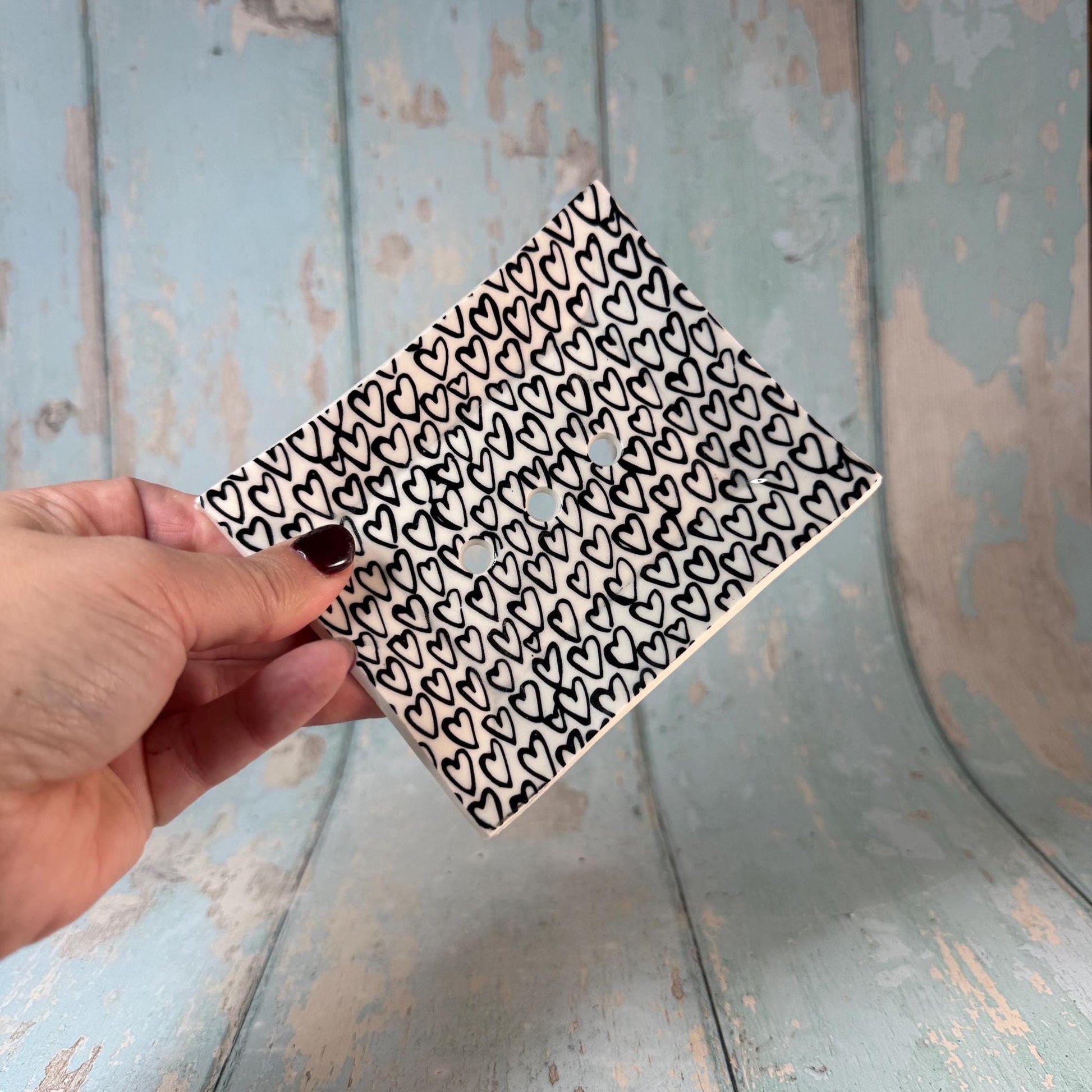 Black & White Heart Ceramic Soap Dish