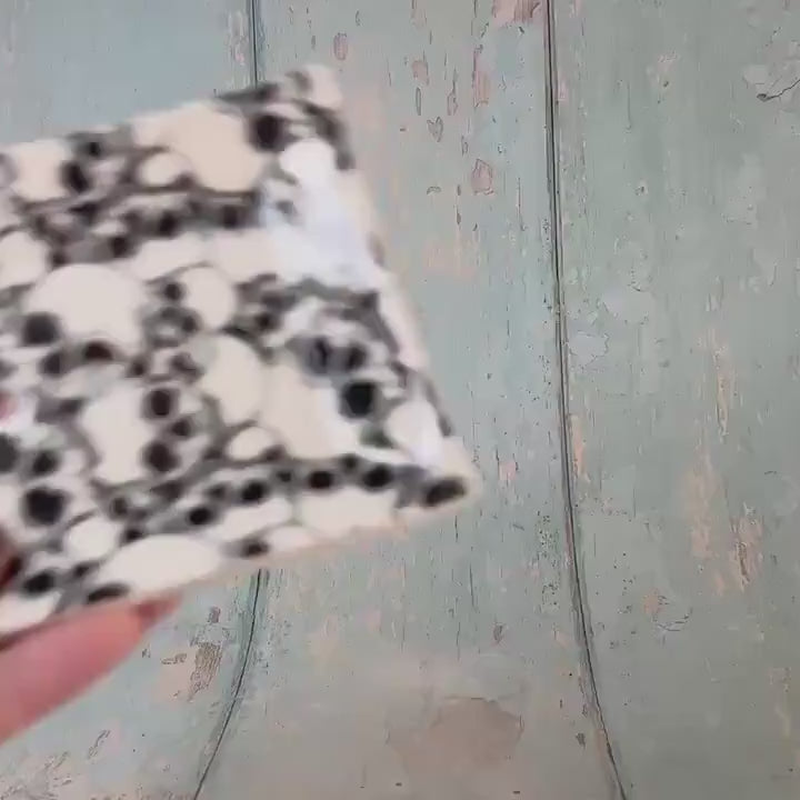 Black and White Skull Floral Ceramic Soap Dish
