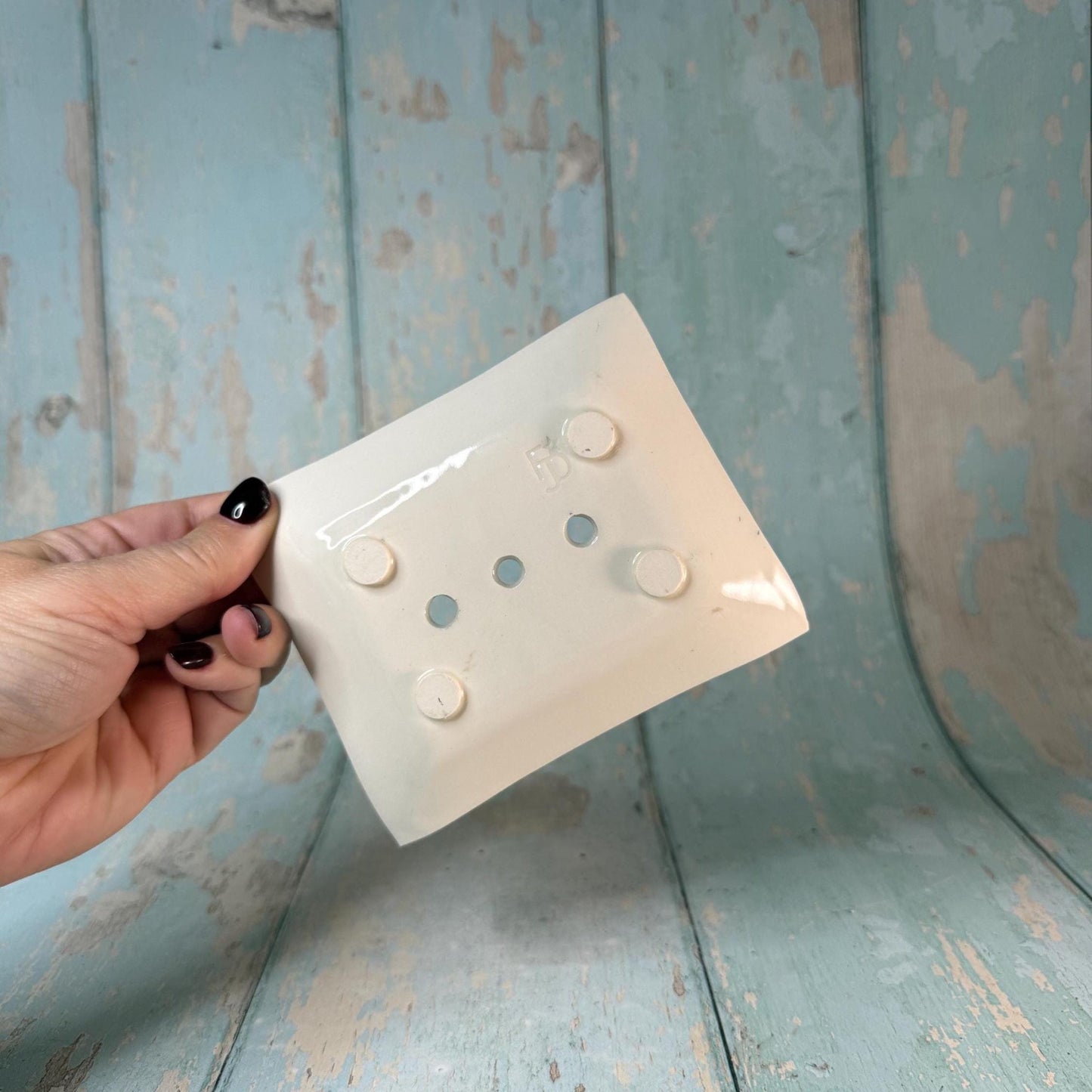 Black and White Skull Ceramic Soap Dish - FJD Ceramics