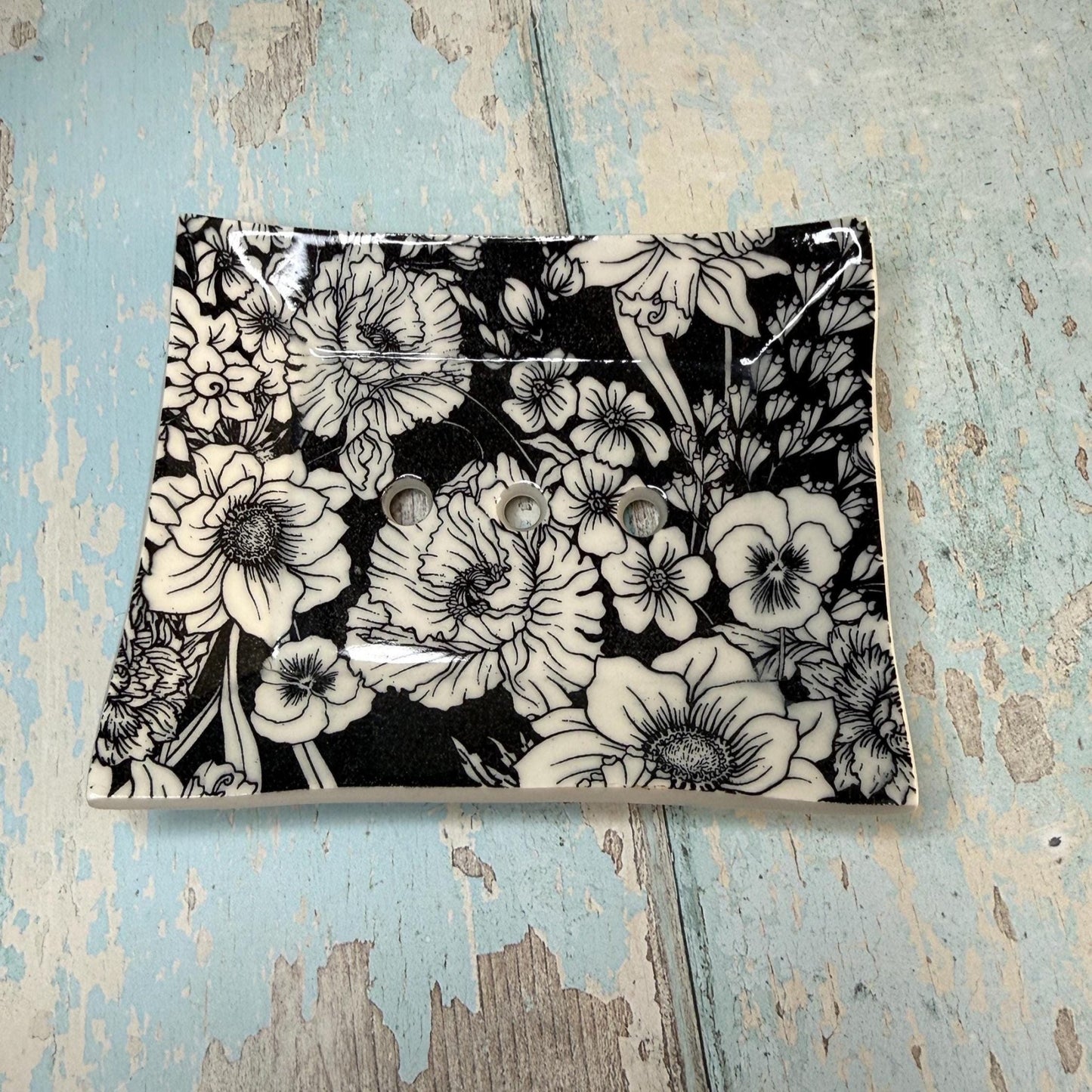 Black & White Floral Ceramic Soap Dish - FJD Ceramics
