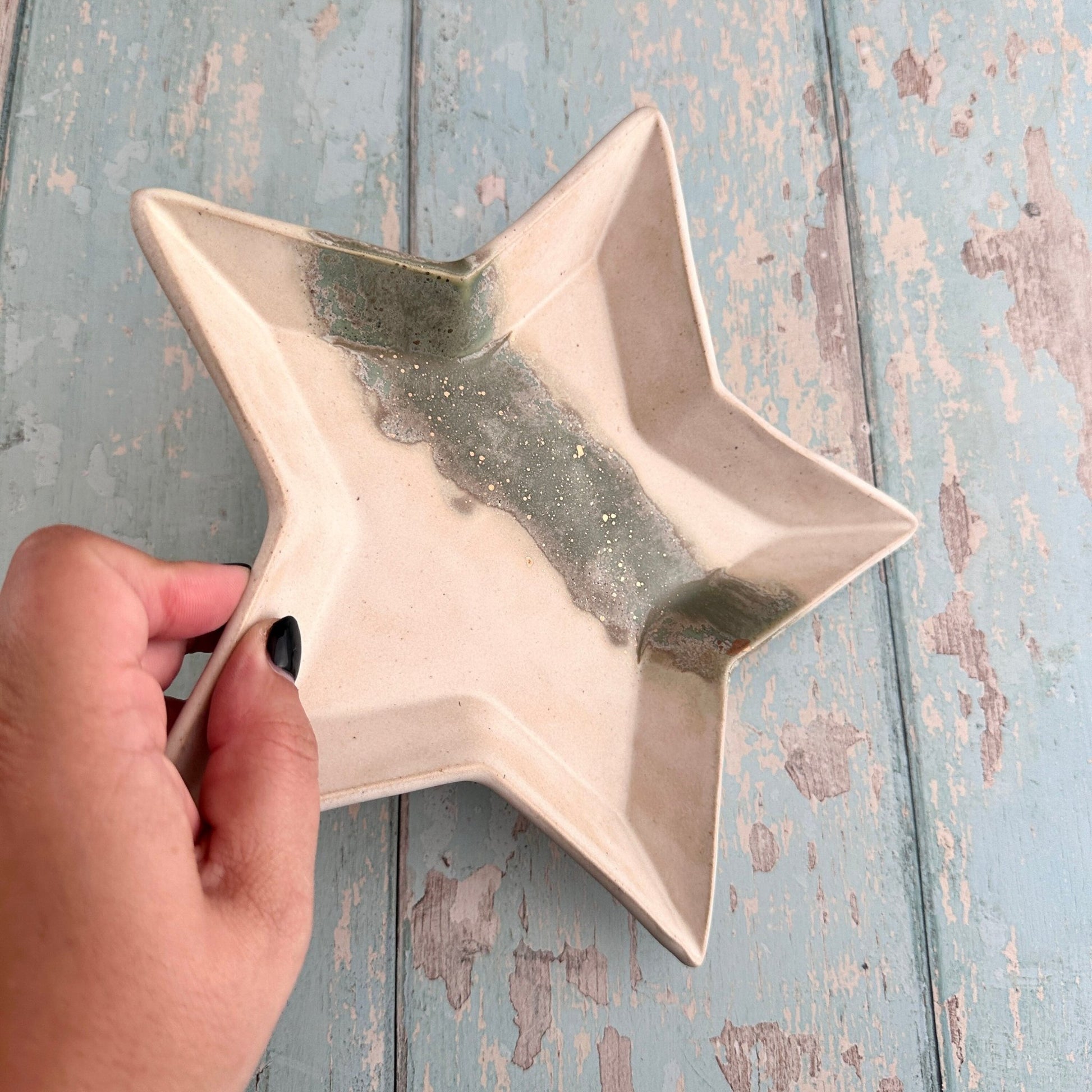 Green and Gold Star Nesting Dishes - FJD Ceramics