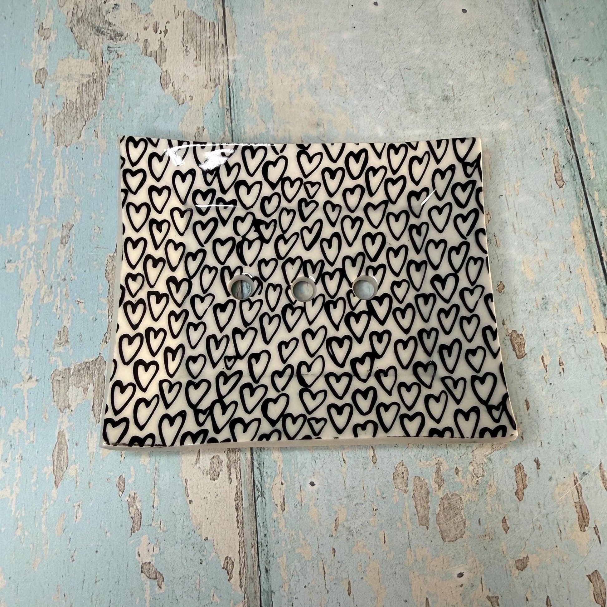 Black & White Heart Ceramic Soap Dish
