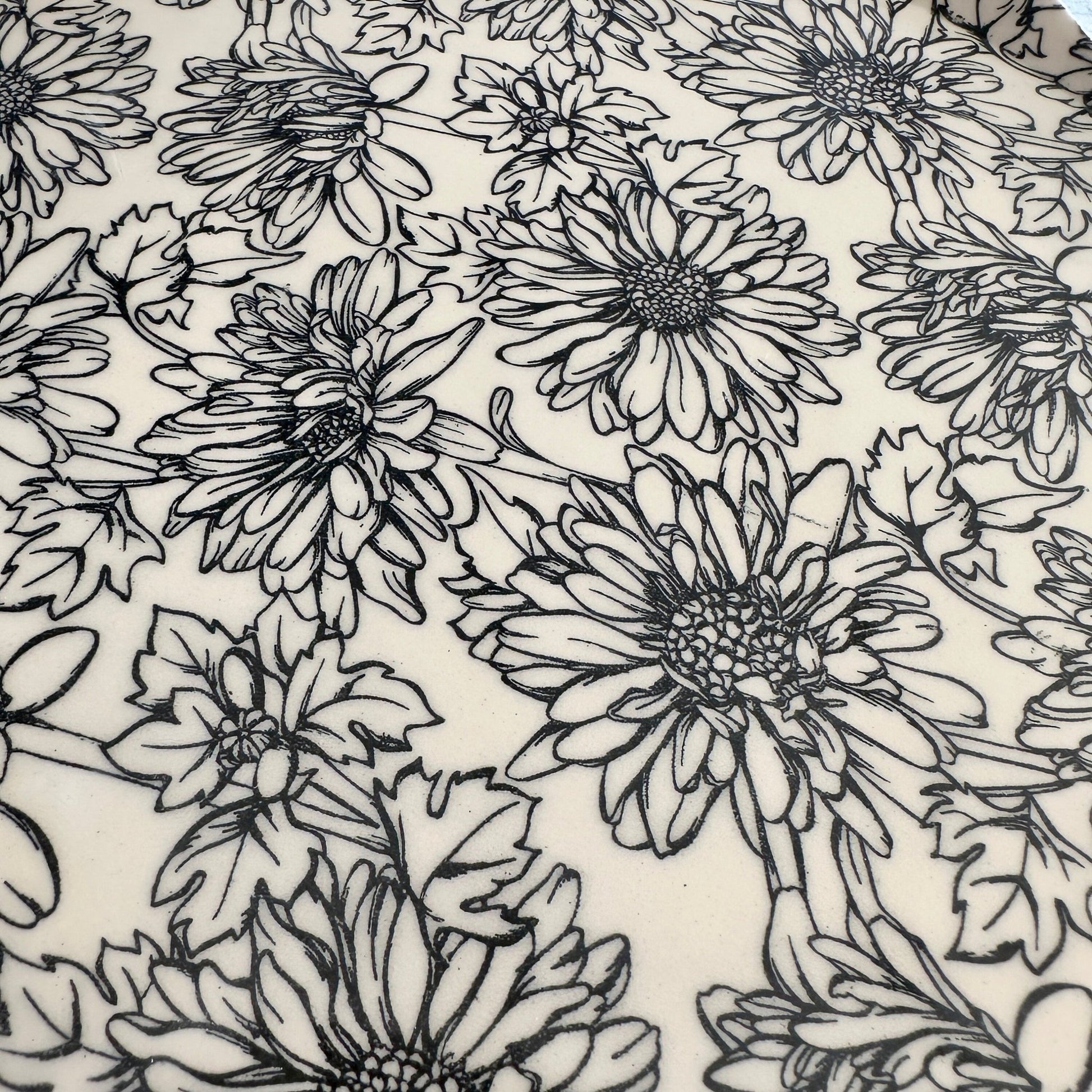 Large Daisy Plate, Floral Ceramic Platter - FJD Ceramics