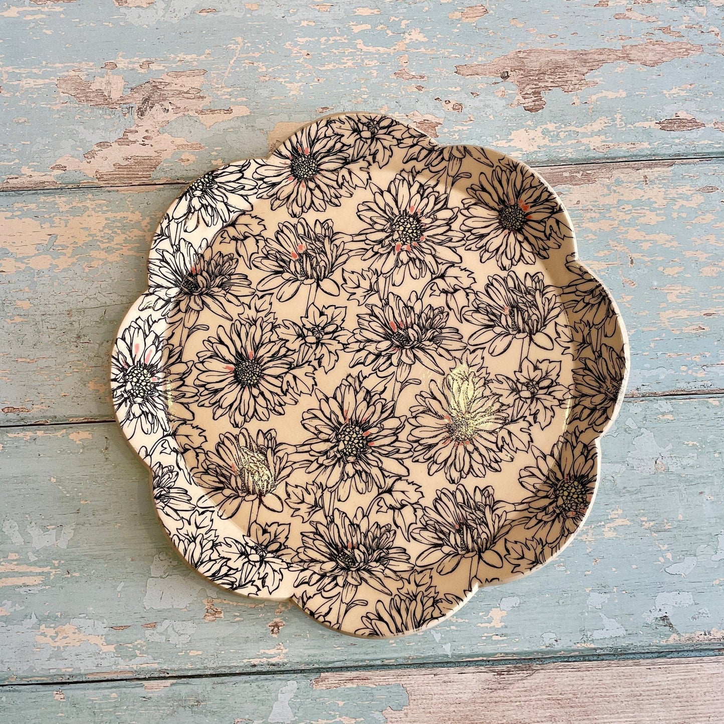 Large Daisy Plate, Floral Ceramic Platter - FJD Ceramics