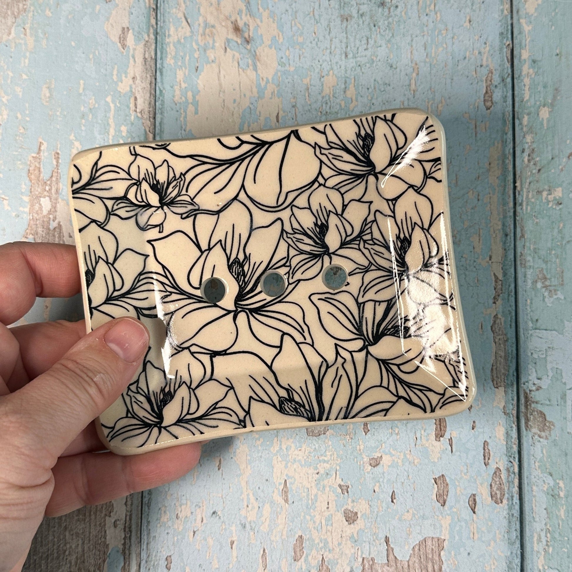 Magnolia Floral Ceramic Soap Dish - FJD Ceramics