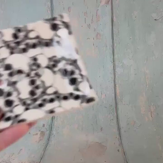 Black and White Skull Floral Ceramic Soap Dish