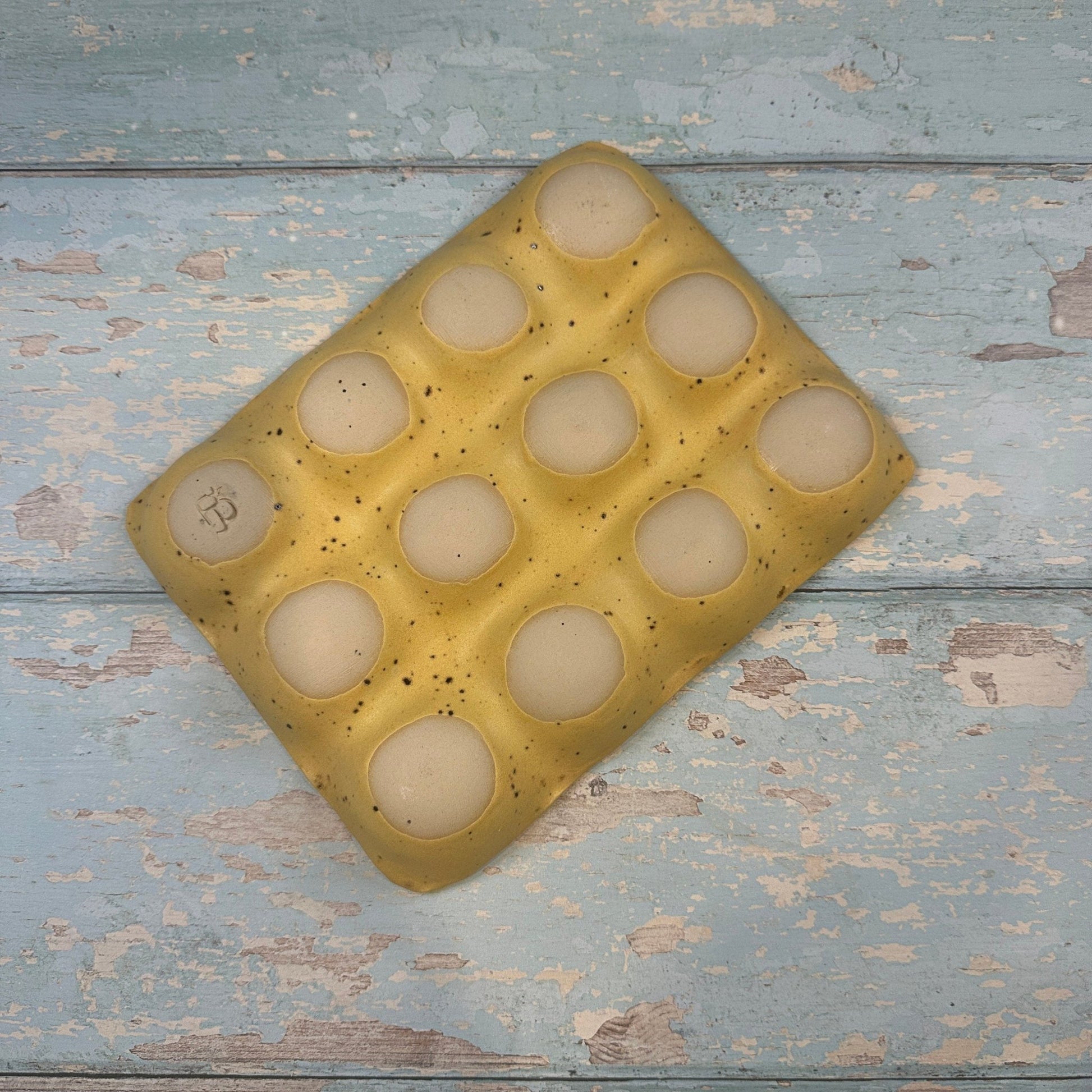 Yellow Egg Tray, Holds 6 or 12 Eggs - FJD Ceramics